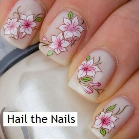 lily-flower-nail-art-07_2 Crin floare nail art