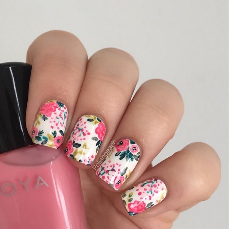 manicure-flower-designs-79 Modele de flori pentru manichiură