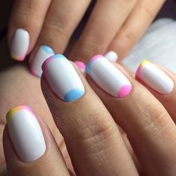 multi-colored-french-manicure-96 Manichiură franceză multicoloră