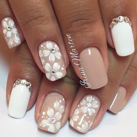 nails-with-flower-design-48_4 Cuie cu design de flori