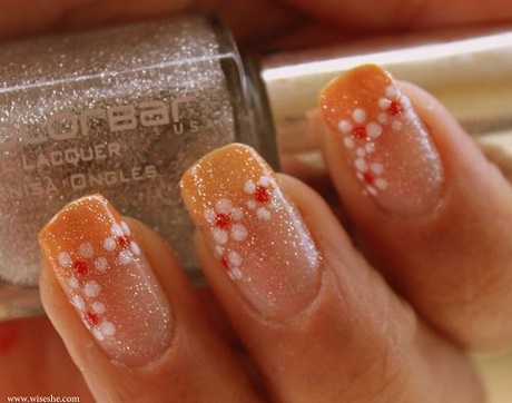 orange-flower-nail-art-64_16 Arta unghiilor cu flori portocalii