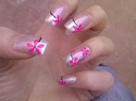 pink-flower-nail-designs-62_19 Modele de unghii cu flori roz