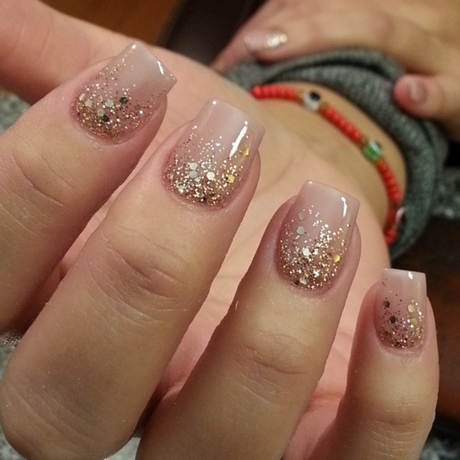 sparkly-christmas-nail-designs-37 Sparkly modele de unghii de Crăciun