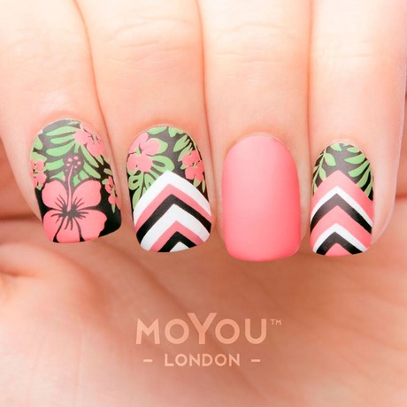 tropical-flower-nail-designs-45_17 Modele de unghii cu flori tropicale