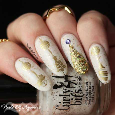 white-christmas-nail-designs-84_18 Alb modele de unghii de Crăciun