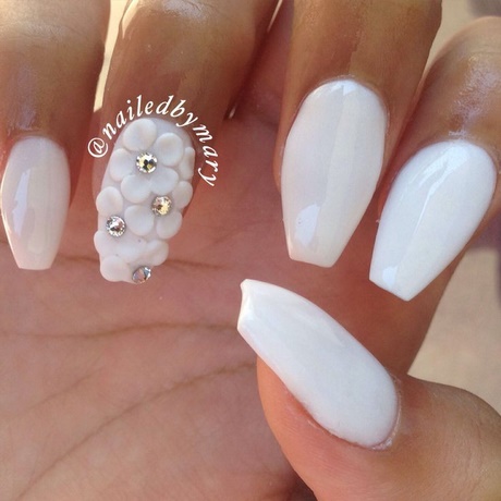 white-flower-nail-design-29_15 Design de unghii cu flori albe