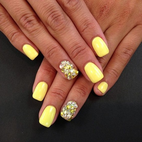 yellow-nail-polish-designs-90_16 Modele de lacuri de unghii galbene