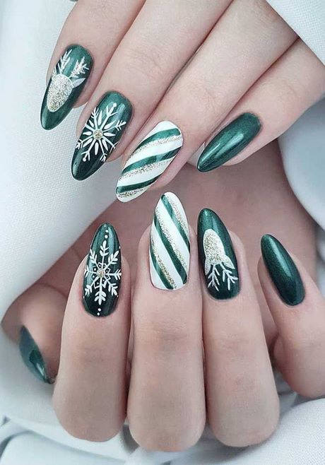 2023-christmas-nail-designs-93_4 Modele de unghii de Crăciun 2023