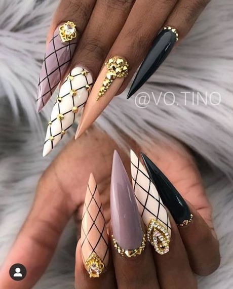 2023-stiletto-nail-designs-32_5 Modele de unghii stiletto 2023