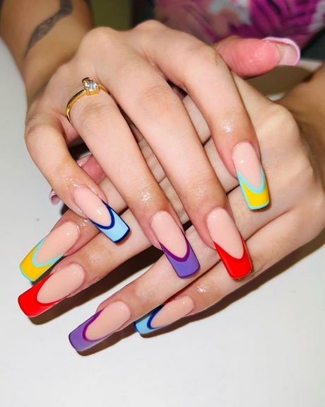 fake-nail-trends-2023-53_15 Tendințe false pentru unghii 2023