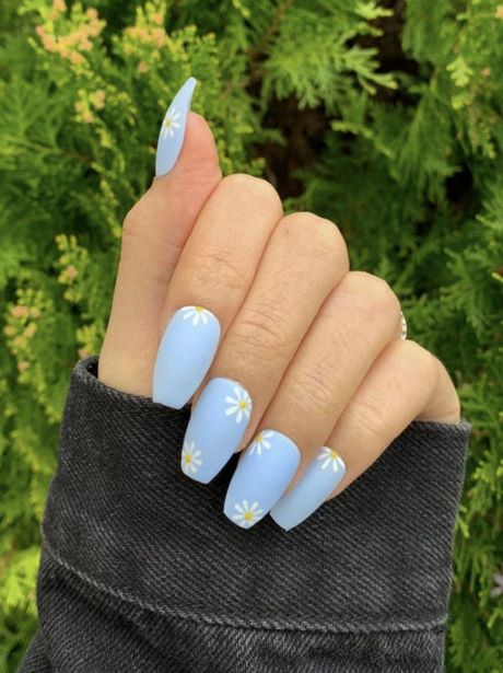 most-popular-nail-designs-2023-06 Cele mai populare modele de unghii 2023