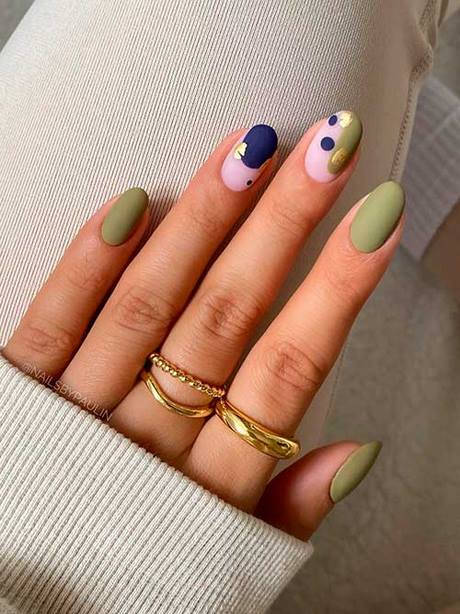 nail-colors-and-designs-for-2023-46_7 Culori și modele de unghii pentru 2023