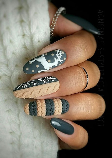 nail-ideas-for-christmas-2023-81_9 Idei de unghii pentru Crăciun 2023