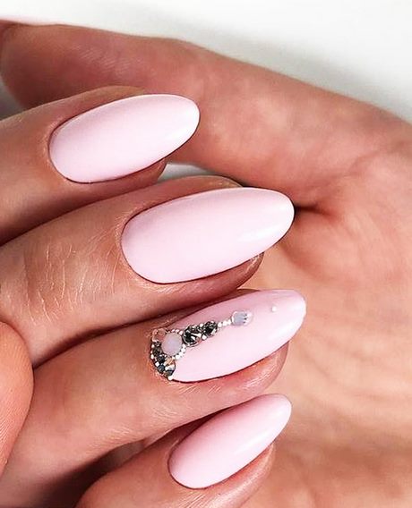 nail-ideas-for-spring-2023-70_12 Idei de unghii pentru primăvara anului 2023