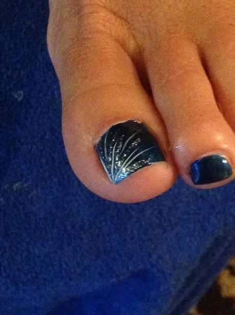 spring-toe-nail-designs-2023-04 Modele de unghii de primăvară 2023