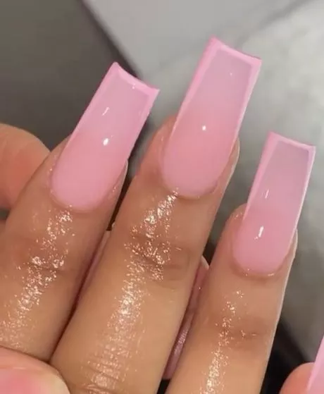 acrylic-light-pink-nails-70_10-3 Unghii acrilice roz deschis