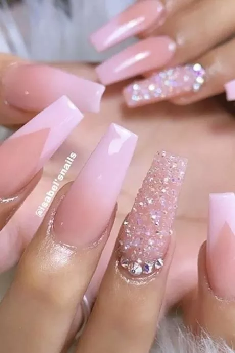 acrylic-light-pink-nails-70_9-18 Unghii acrilice roz deschis