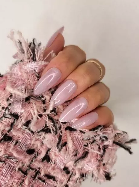 almond-shaped-pink-nails-33_6-15 Unghii roz în formă de migdale