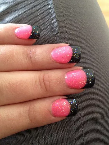 black-and-pink-french-tip-nails-49_12-5 Unghii cu vârf francez negru și roz