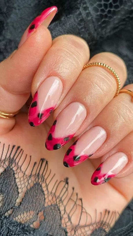 black-and-pink-french-tip-nails-49_8-14 Unghii cu vârf francez negru și roz