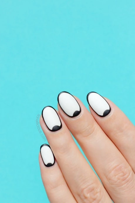 black-and-white-long-nail-designs-03_4-13 Modele de unghii lungi Alb-negru