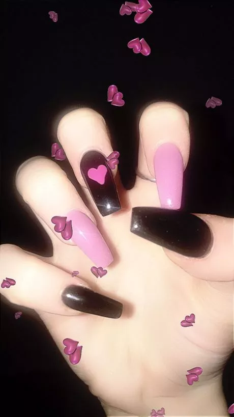 black-nails-with-pink-hearts-15_15-8 Unghii negre cu inimi roz