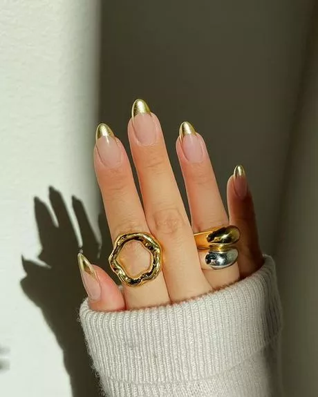 black-pink-and-gold-nails-00_2-11 Negru roz și unghii de aur