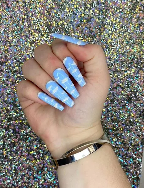 blue-long-nails-33_11-3 Unghii lungi albastre