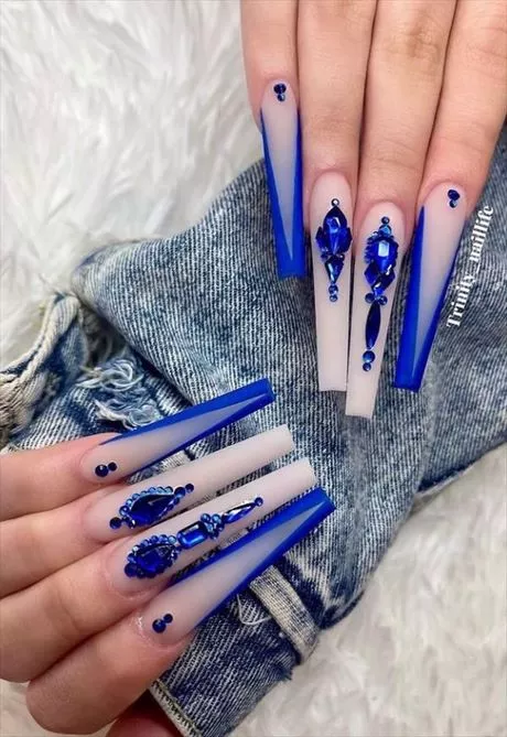 blue-long-nails-33_3-6 Unghii lungi albastre
