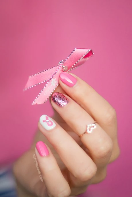 breast-cancer-awareness-nail-designs-69_11-4 Modele de unghii de conștientizare a cancerului de sân
