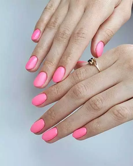 bright-pink-short-nails-41_11-4 Unghii scurte roz roz