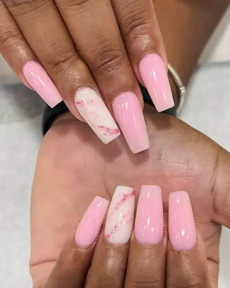 cute-light-pink-nail-designs-79_2-11 Modele drăguțe de unghii roz deschis