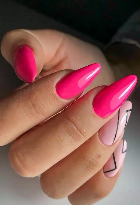 dark-pink-almond-nails-89_16-8 Unghii de migdale roz închis