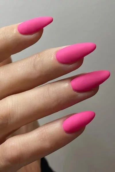 dark-pink-almond-nails-89_8-16 Unghii de migdale roz închis