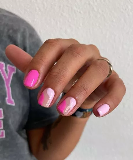 dark-pink-nail-art-designs-82_15-8 Modele de unghii roz închis