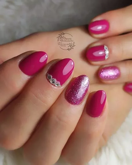dark-pink-nail-art-designs-82_7-17 Modele de unghii roz închis