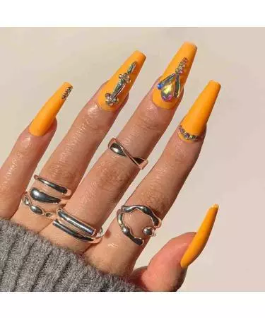 extra-long-nails-designs-21_8-15 Modele de unghii foarte lungi