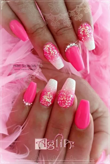 fancy-pink-nails-12_11-3 Unghii roz fanteziste
