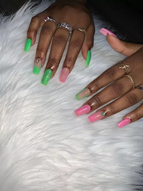 green-and-pink-acrylic-nails-95_10-3 Unghii acrilice verzi și roz