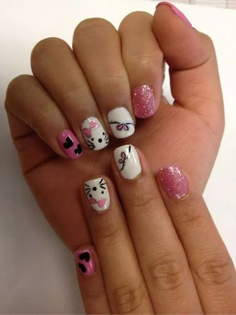 hello-kitty-nail-designs-for-short-nails-04_14-6 Modele de unghii Hello kitty pentru unghii scurte