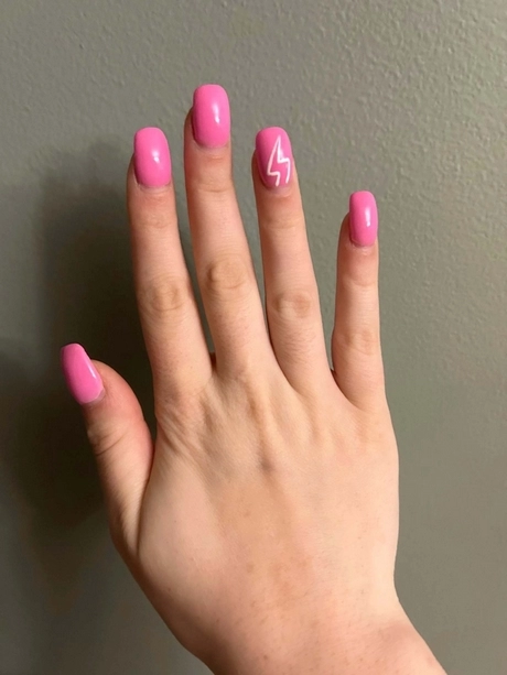 hot-pink-acrylic-nail-ideas-18_12-6 Idei de unghii acrilice Roz Aprins