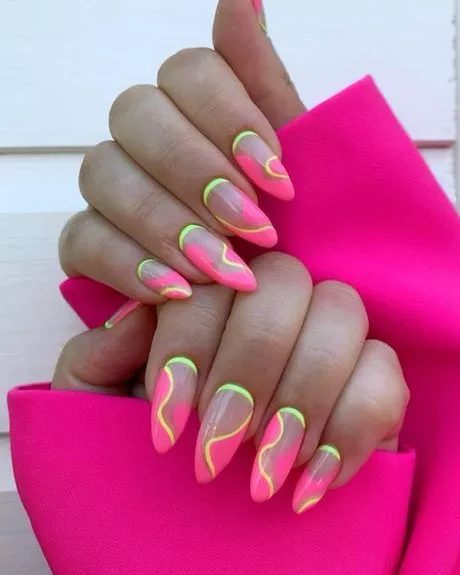 hot-pink-almond-nail-designs-15-1 Modele de unghii cu migdale roz aprins