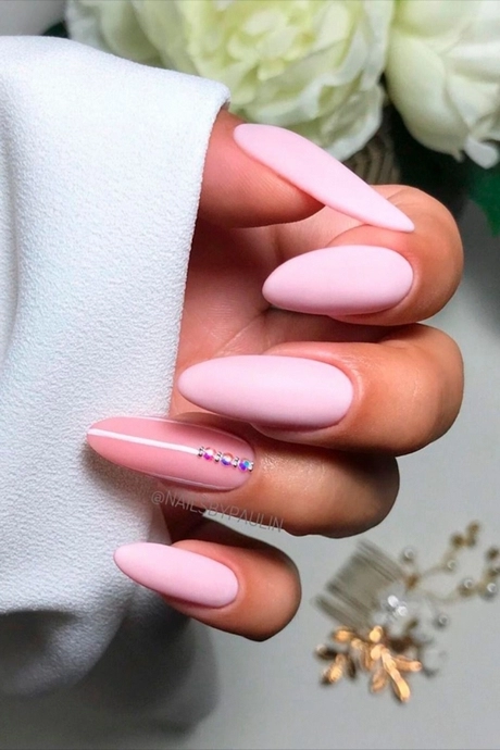 hot-pink-almond-nails-83-1 Unghii de migdale roz aprins