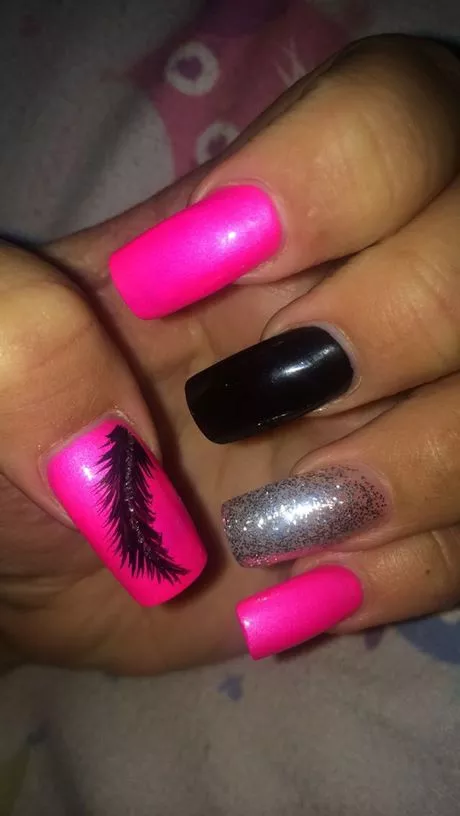 hot-pink-and-black-ombre-nails-70_5-16 Unghii Ombre roz și negru