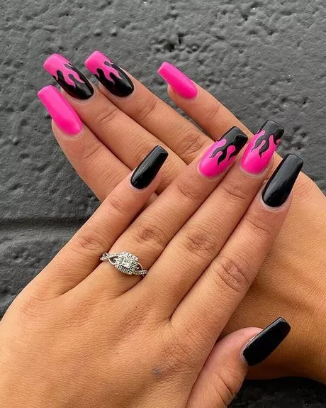 hot-pink-and-black-ombre-nails-70_8-19 Unghii Ombre roz și negru