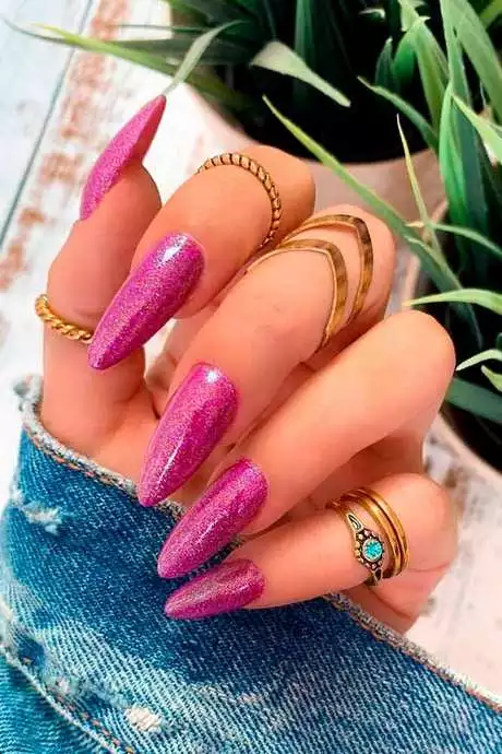 hot-pink-and-gold-nail-designs-53_7-16 Modele de unghii roz și auriu