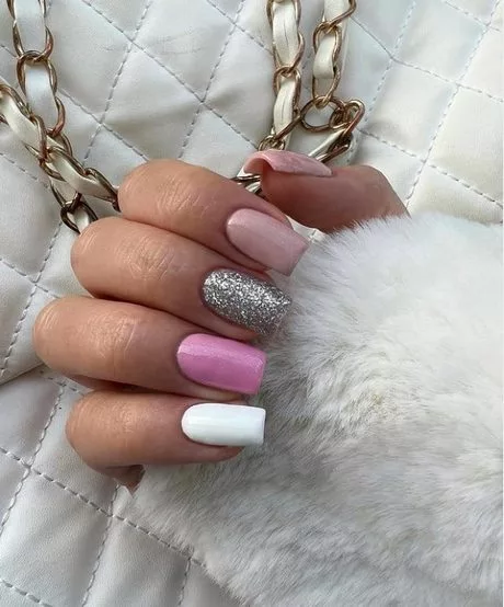 hot-pink-and-silver-nail-designs-17_6-17 Modele de unghii roz și argintiu