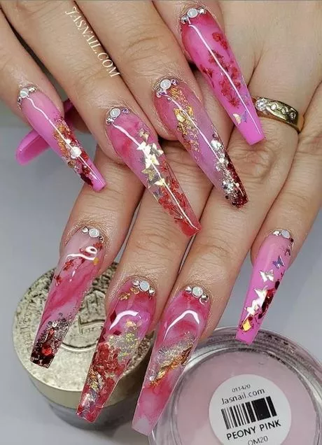 hot-pink-coffin-nail-designs-06_10-4 Modele de unghii cu sicriu Roz Aprins