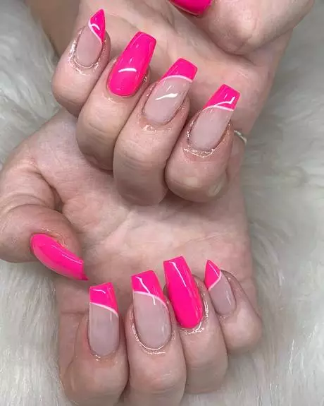 hot-pink-design-nails-32-1 Unghii de design roz aprins