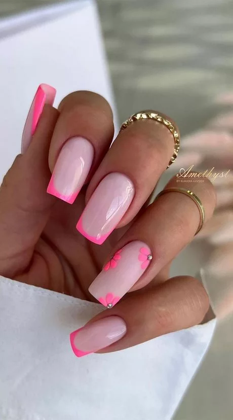 hot-pink-design-nails-32_14-8 Unghii de design roz aprins